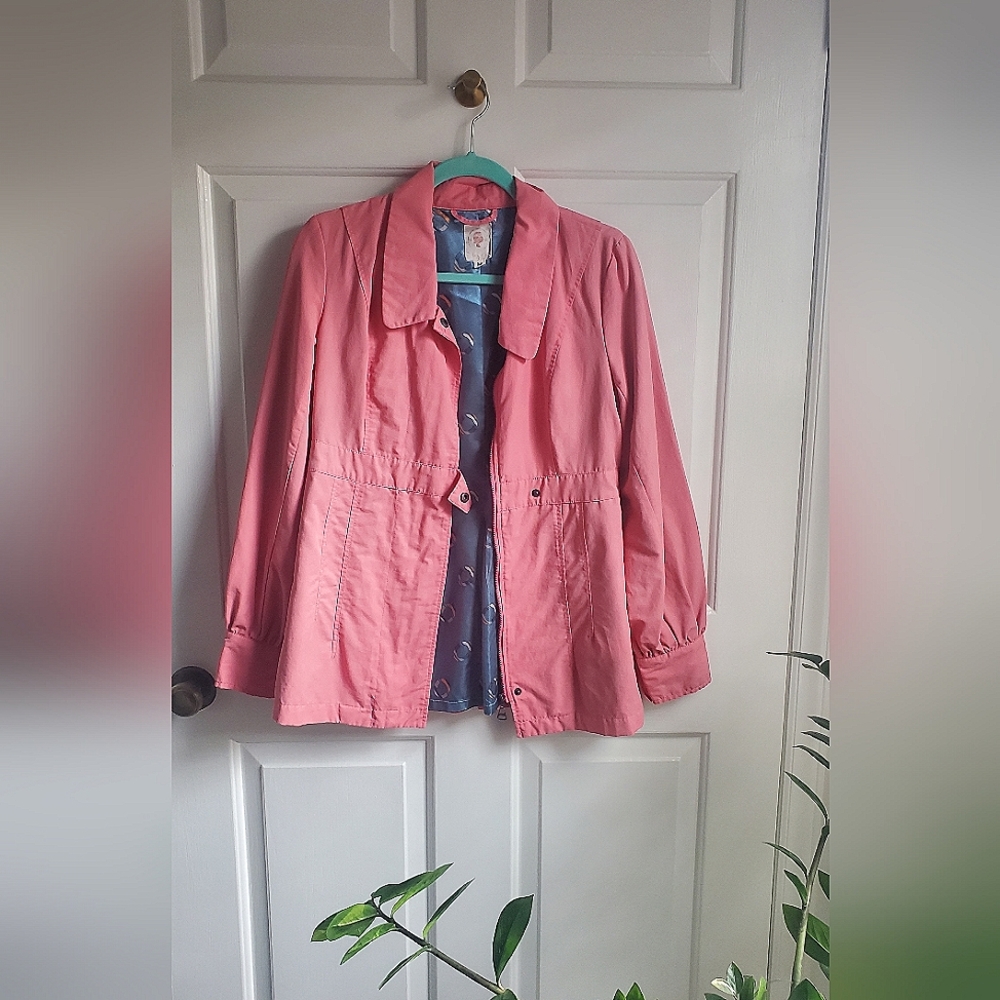 JULLE vintage Raincoat 70s? MEDIUM pink, cinched waist